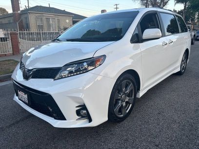 Used 2020 Toyota Sienna SE Premium