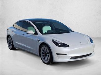 Used 2021 Tesla Model 3 Standard Range Plus video 3
