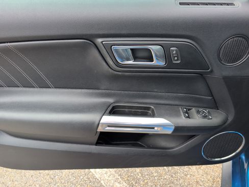 Used 2019 Ford Mustang Premium image 15