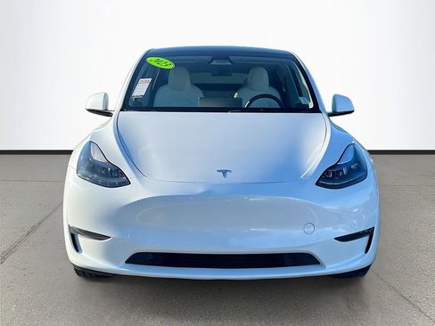 Used 2023 Tesla Model Y Long Range image 2