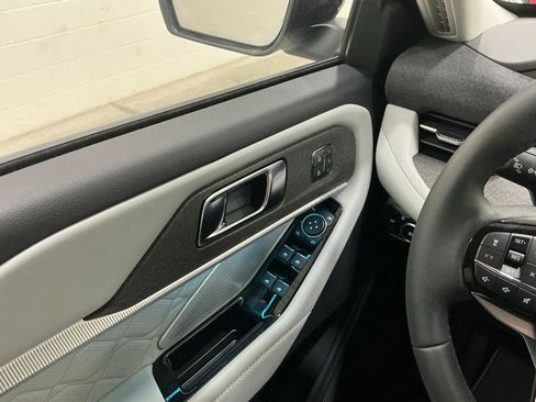 New 2026 Ford Explorer Platinum w/ LUX Leather Package image 15