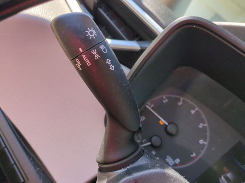 Used 2023 Toyota Corolla LE FWD image 11