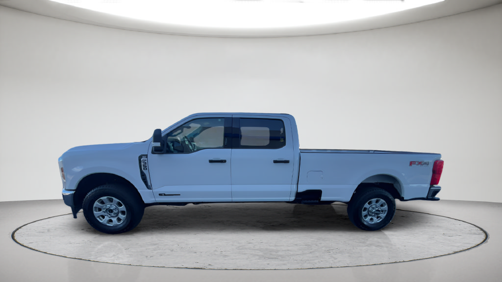 Used 2024 Ford F350 XLT w/ FX4 Off-Road Package AWD/4WD image 11