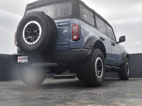 Used 2023 Ford Bronco Badlands w/ Sasquatch Package AWD/4WD image 36