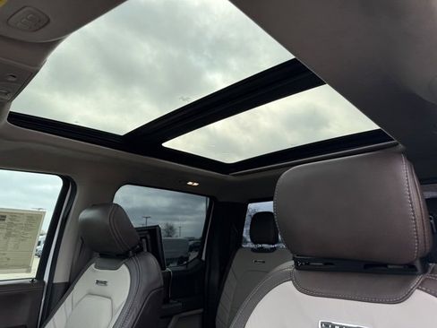 Used 2019 Ford F250 Limited w/ FX4 Off-Road Package image 10