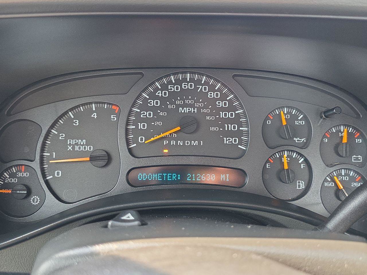 Used 2006 Chevrolet Silverado 2500 LT w/ Heavy-Duty Power Package AWD/4WD image 11