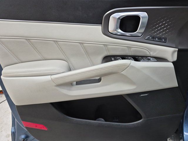 Certified 2025 Kia Sorento SX Prestige AWD/4WD image 28