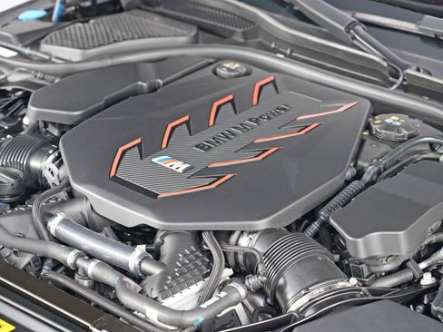 Used 2025 BMW M5 w/ Carbon Package image 9