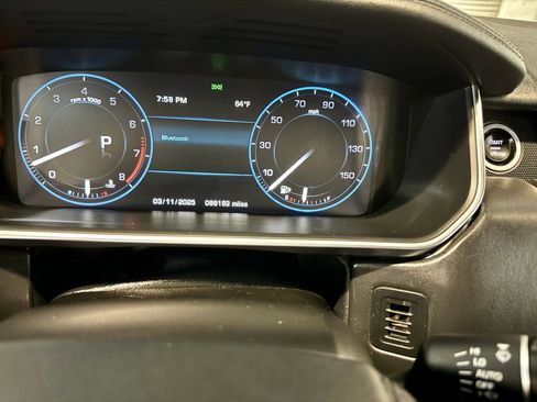 Used 2013 Land Rover Range Rover HSE image 16