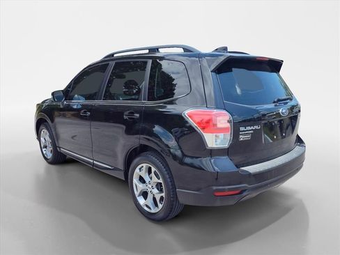 Used 2018 Subaru Forester 2.5i Touring AWD/4WD image 3