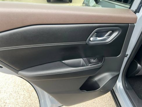Certified 2023 Nissan Rogue SL AWD/4WD image 11