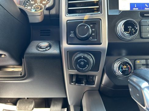 Used 2020 Ford F150 Platinum w/ Equipment Group 701A Luxury image 30