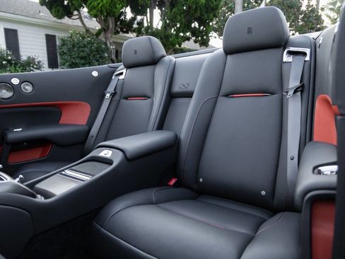 Used 2019 Rolls-Royce Dawn image 84