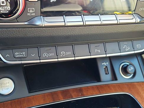 Used 2023 Audi Q5 2.0T Premium AWD/4WD image 19