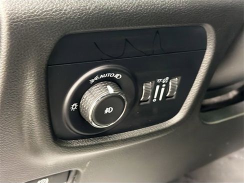 Used 2021 Jeep Grand Cherokee L Summit w/ Luxury Tech Group V image 10