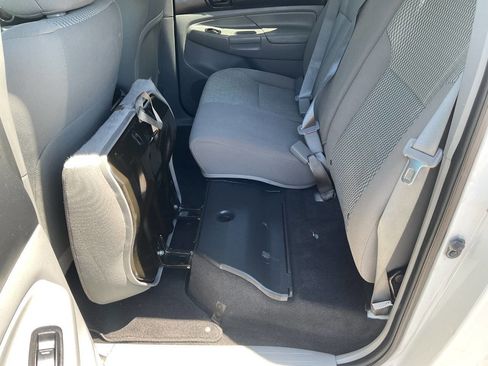 Used 2014 Toyota Tacoma 4x4 Double Cab w/ SR5 Package image 30