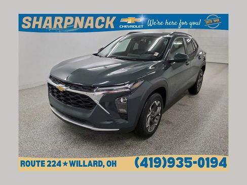 New 2026 Chevrolet Trax LT w/ Driver Confidence Package FWD image 1