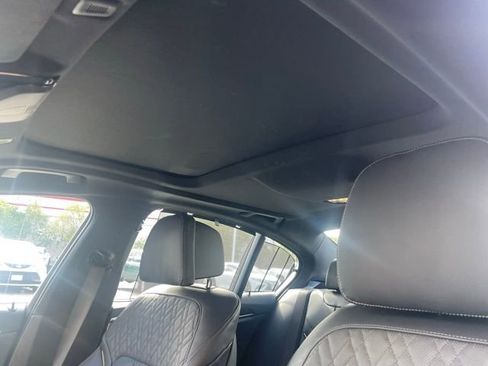 Used 2023 BMW 530e w/ Executive Package image 38