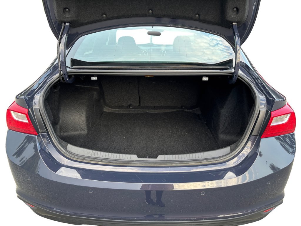 Used 2025 Chevrolet Malibu LT FWD image 14
