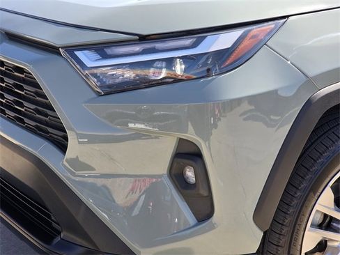 Used 2023 Toyota RAV4 XLE Premium image 6