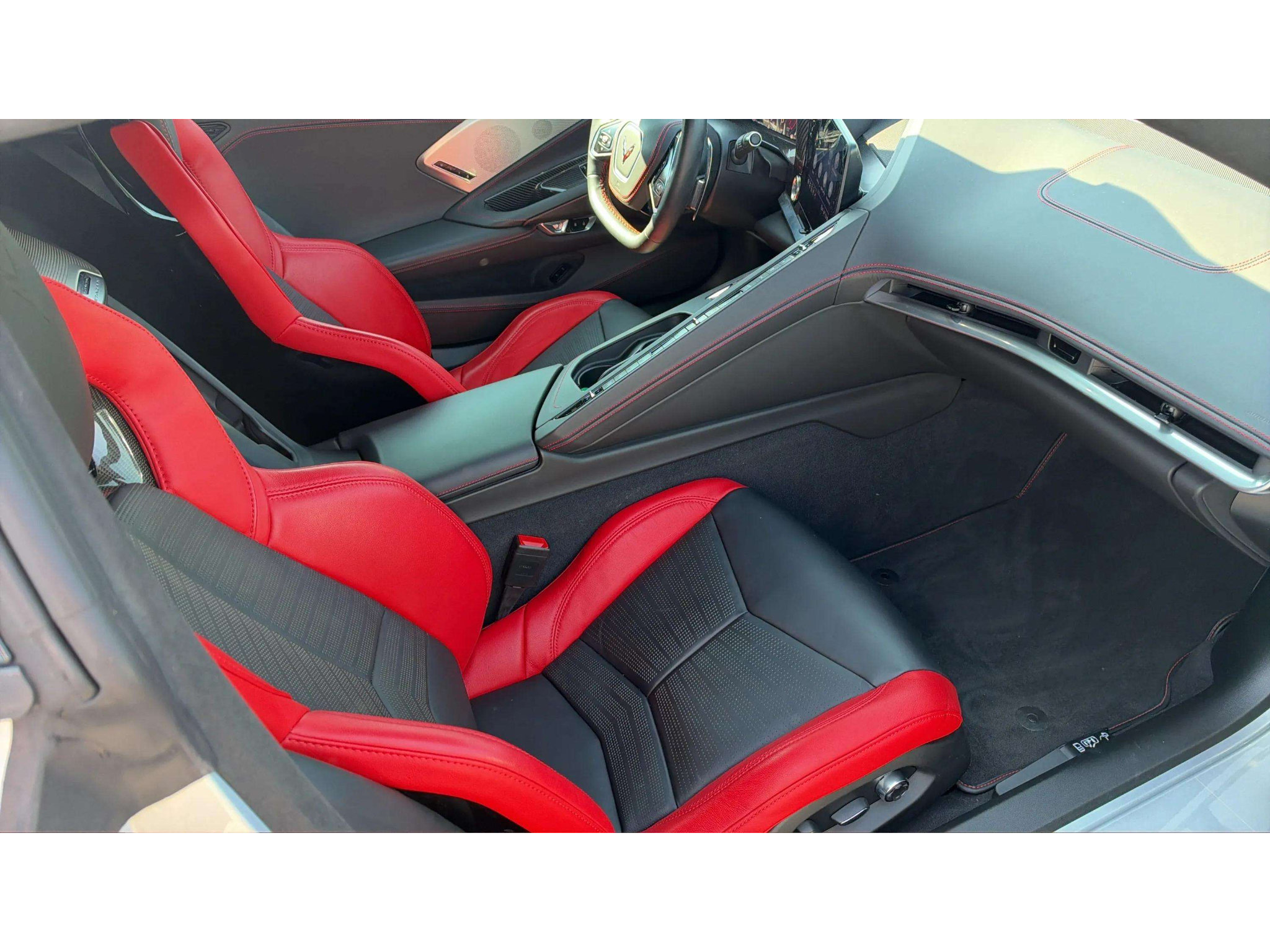 Used 2021 Chevrolet Corvette Stingray Premium Cpe w/ Z51 Performance Package RWD image 19