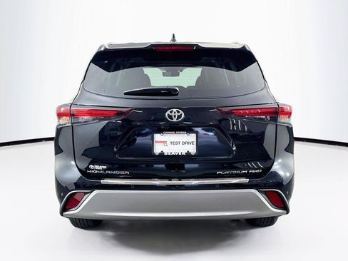 Certified 2025 Toyota Highlander Platinum AWD/4WD image 26