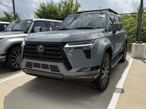 Used 2024 Lexus GX 550 w/ Accessory Package (31) AWD/4WD image 1