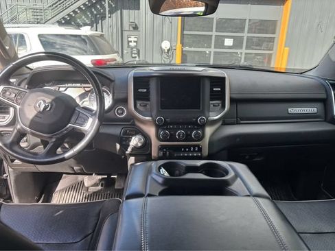 Used 2022 RAM 1500 Laramie AWD/4WD image 23