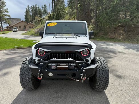 Used 2015 Jeep Wrangler Unlimited Rubicon w/ Connectivity Group AWD/4WD image 2