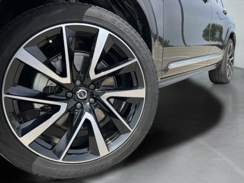 Used 2024 Volvo XC90 B6 Ultimate w/ Protection Package Premier AWD/4WD image 29