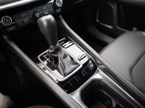 Used 2025 Jeep Compass Latitude image 16