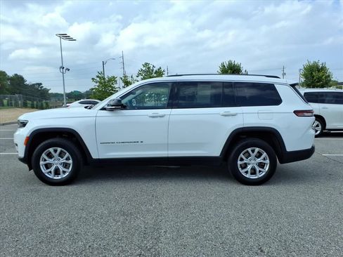 Used 2023 Jeep Grand Cherokee L Limited AWD/4WD image 8