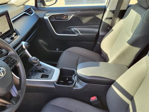 Used 2024 Toyota RAV4 LE image 31