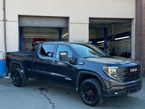 Used 2023 GMC Sierra 1500 Elevation image 3