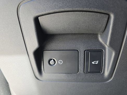 Certified 2026 Land Rover Range Rover Velar S image 29