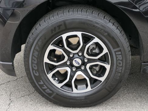 Used 2024 Ford Expedition XLT image 10