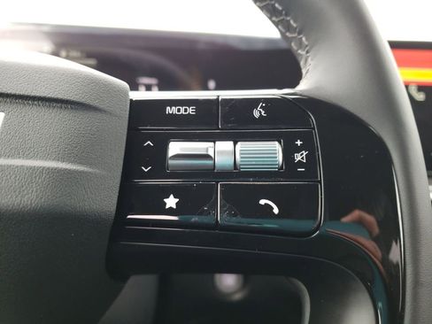 New 2026 Kia Sorento LX FWD image 12