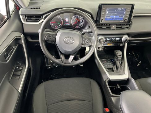 Used 2022 Toyota RAV4 LE image 17