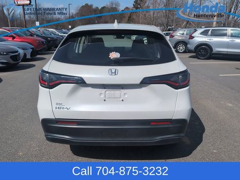 Used 2024 Honda HR-V LX image 7