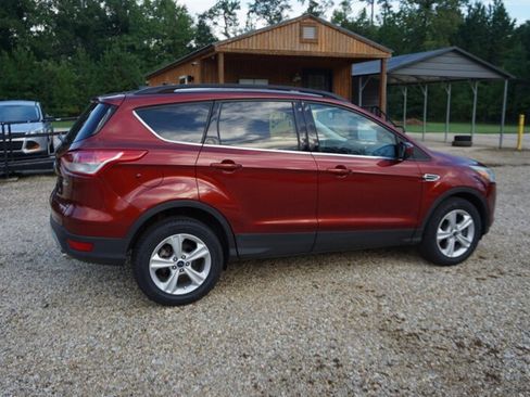 Used 2016 Ford Escape SE w/ Equipment Group 201A AWD/4WD image 17