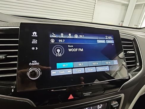 Used 2021 Honda Pilot EX image 16