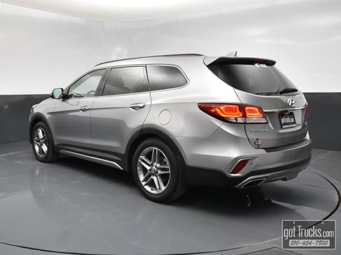 Used 2017 Hyundai Santa Fe Limited image 4