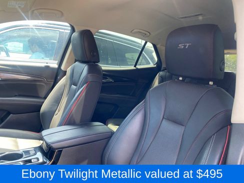Used 2023 Buick Envision Essence w/ Sport Touring Package FWD image 4