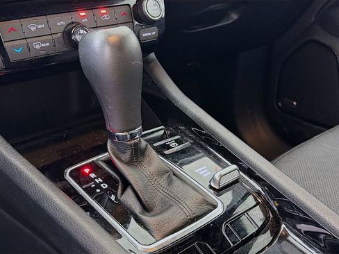 Used 2024 Jeep Compass Limited w/ Driver Assist Group I image 21