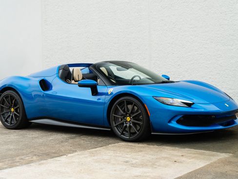 Used 2023 Ferrari 296 GTS RWD image 12