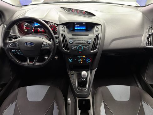 Used 2017 Ford Focus ST image 31