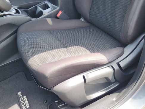 Used 2020 Nissan Rogue Sport S FWD image 17