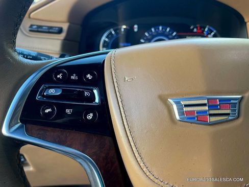Used 2017 Cadillac Escalade ESV Platinum image 18