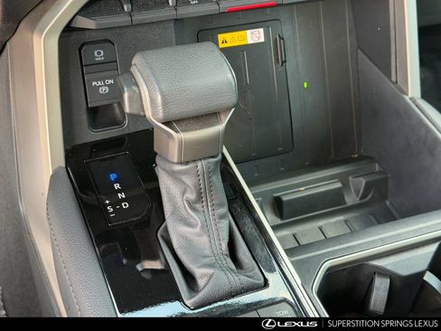 Used 2023 Toyota Tundra Limited w/ Power Package AWD/4WD image 30