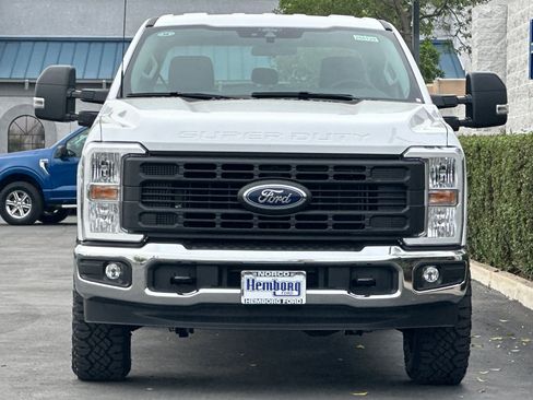 New 2026 Ford F250 XL w/ XL Off-Road Package image 9